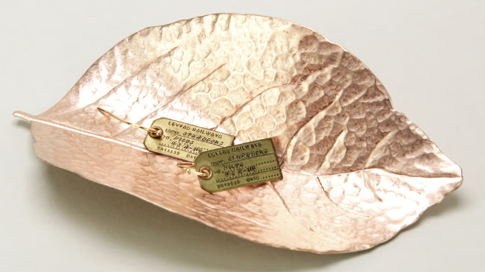 PICUS / LEAF PLATE
