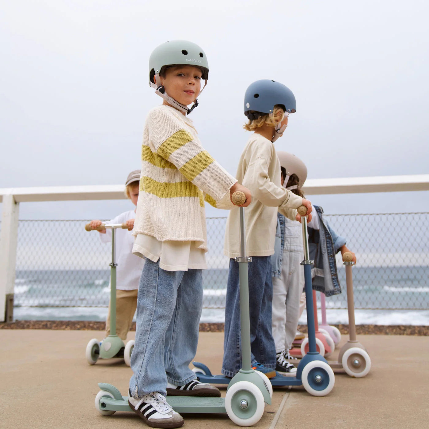 BANWOOD/ECO ヘルメット/CLAY