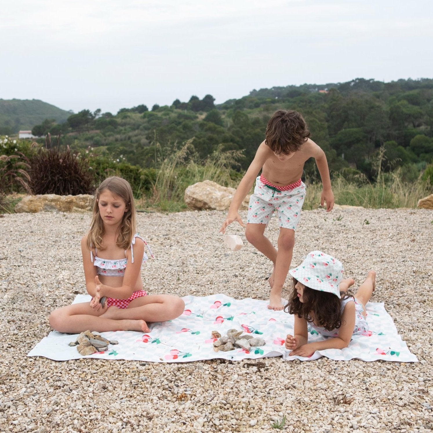 PAPER BOAT/Cherries squares large beach towel ビーチタオル